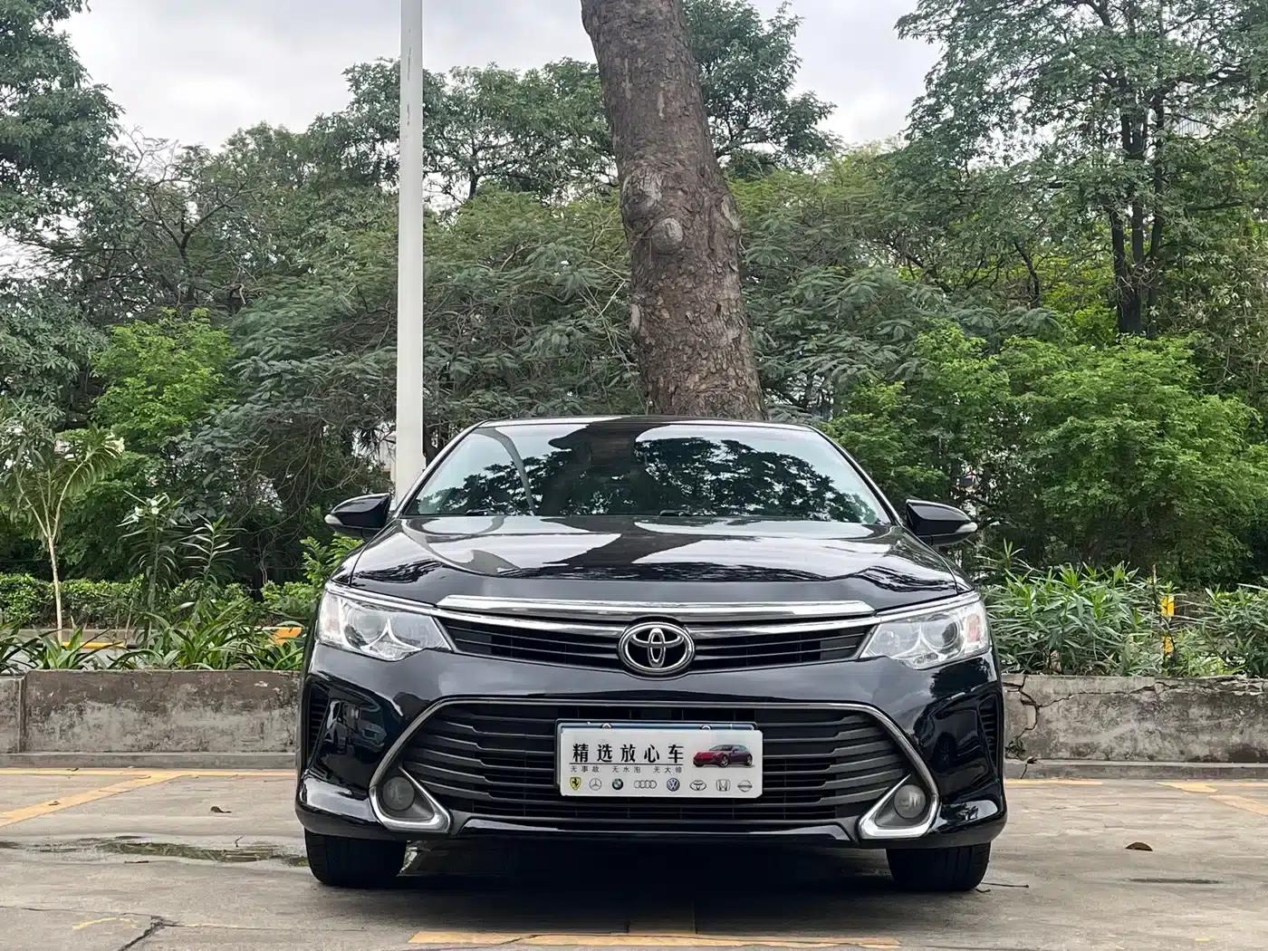 Camry 2015 2.0G Leading Edition — миниатюра 2