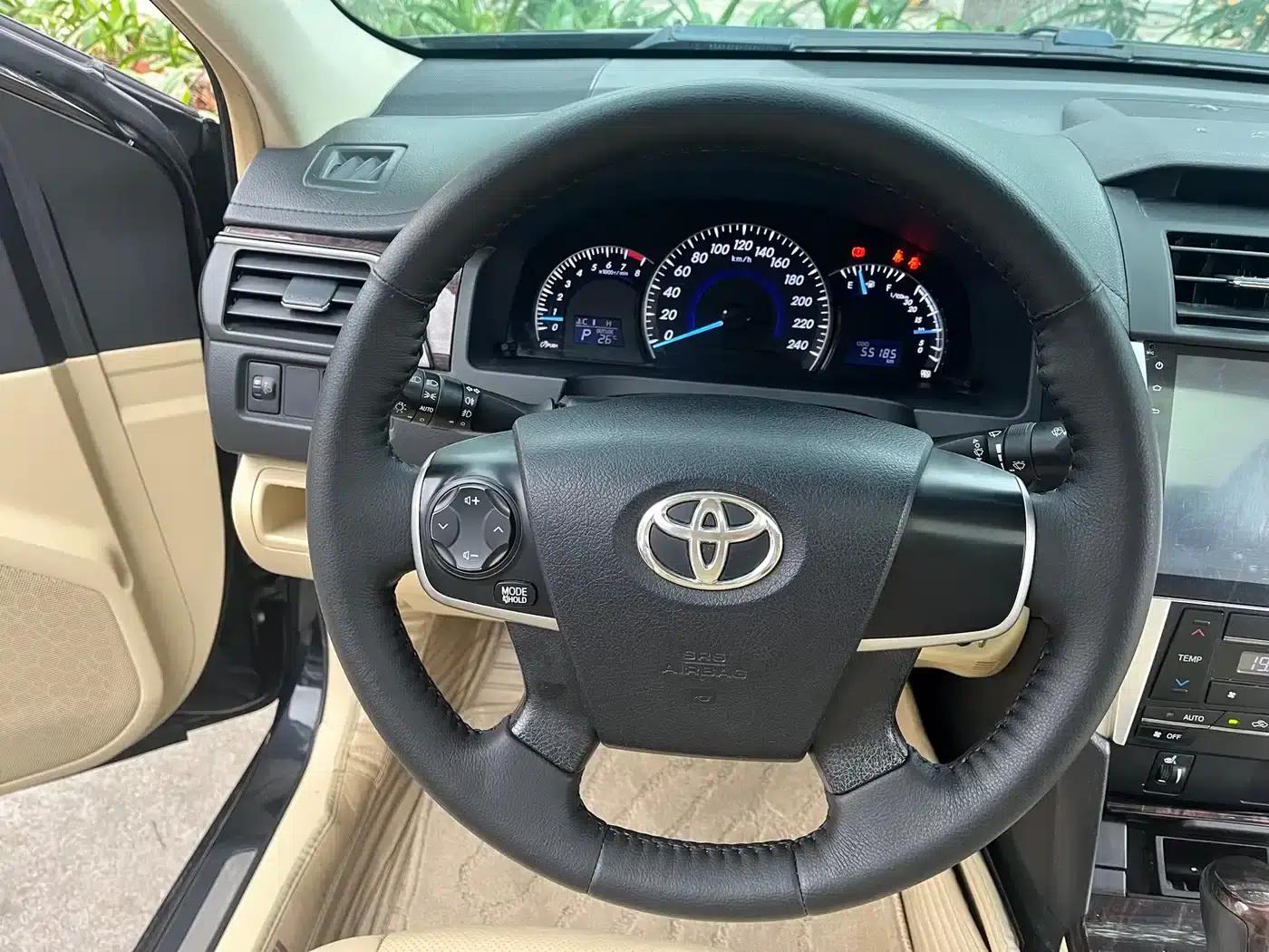 Camry 2015 2.0G Leading Edition — миниатюра 11