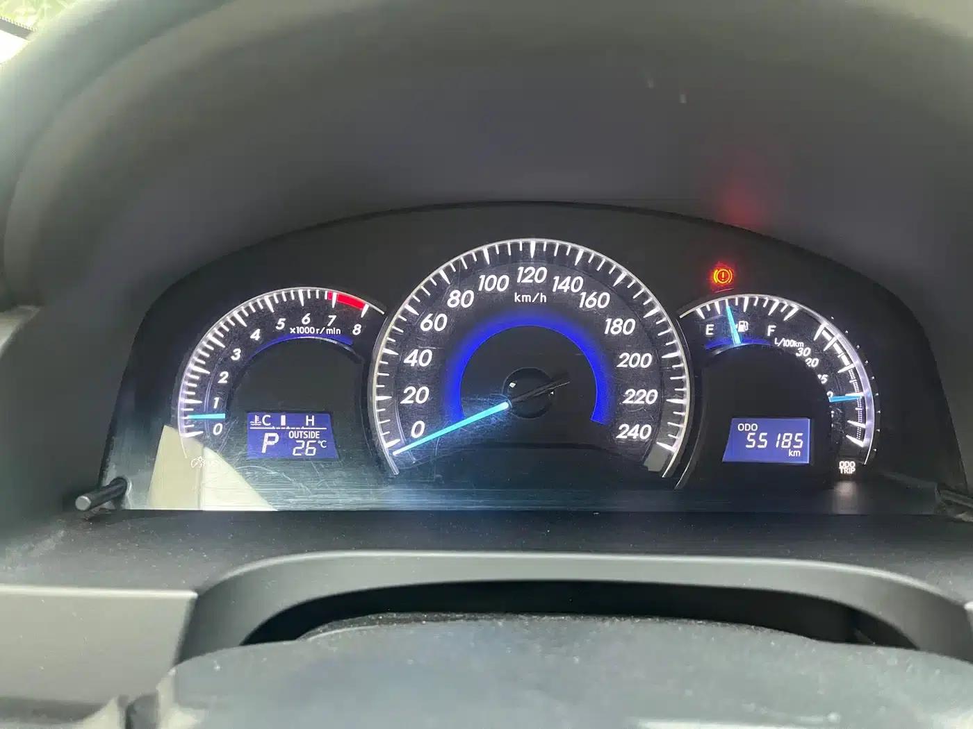 Camry 2015 2.0G Leading Edition — миниатюра 13