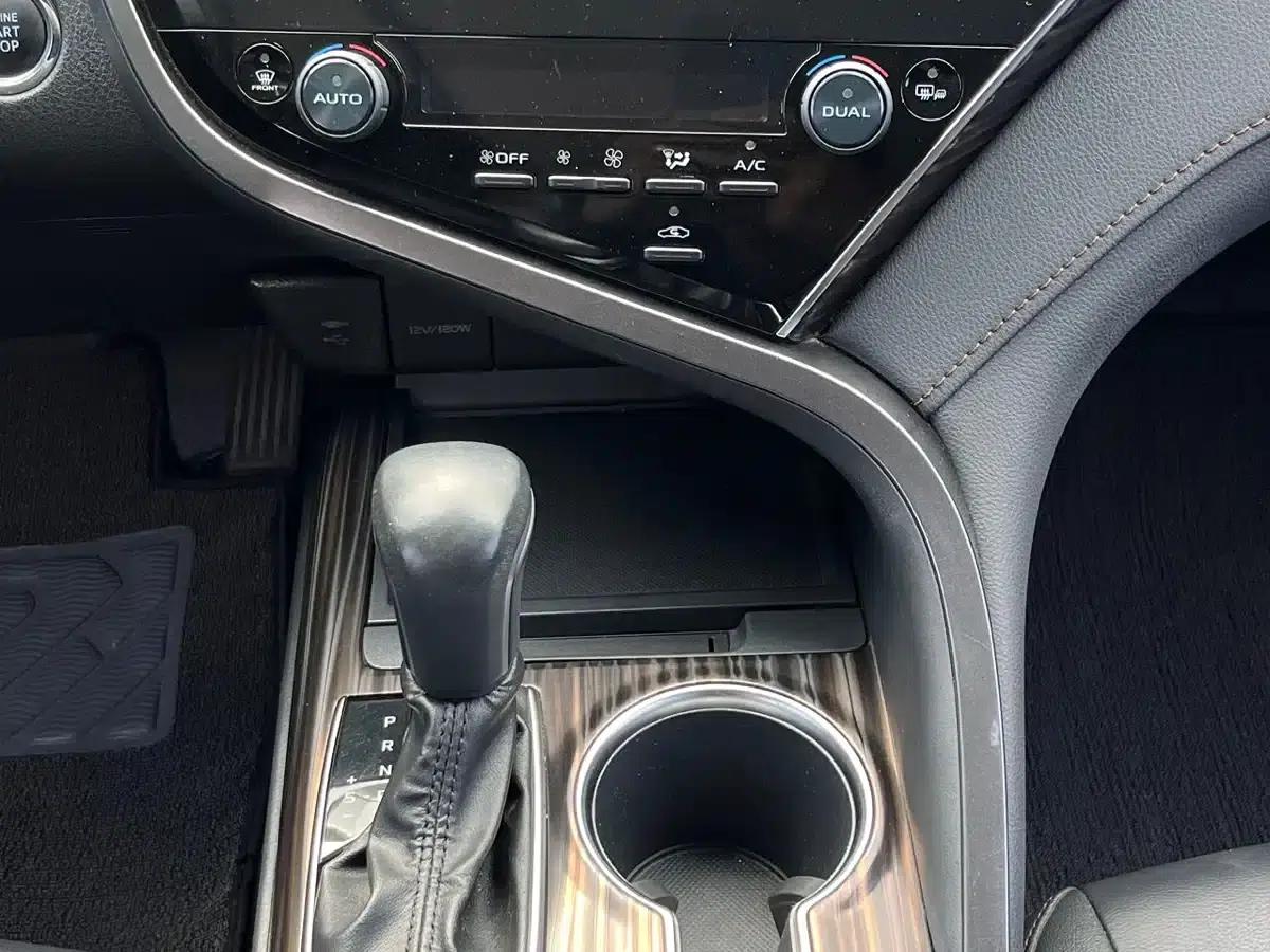 Camry 2019 Facelift 2.5G Luxury Edition — миниатюра 8