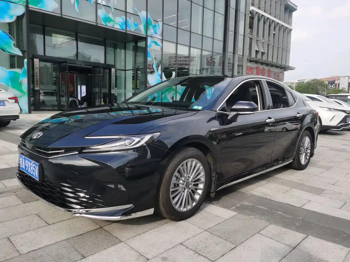 2026 Camry Hybrid 2.0HGVP Luxury Edition — миниатюра 1