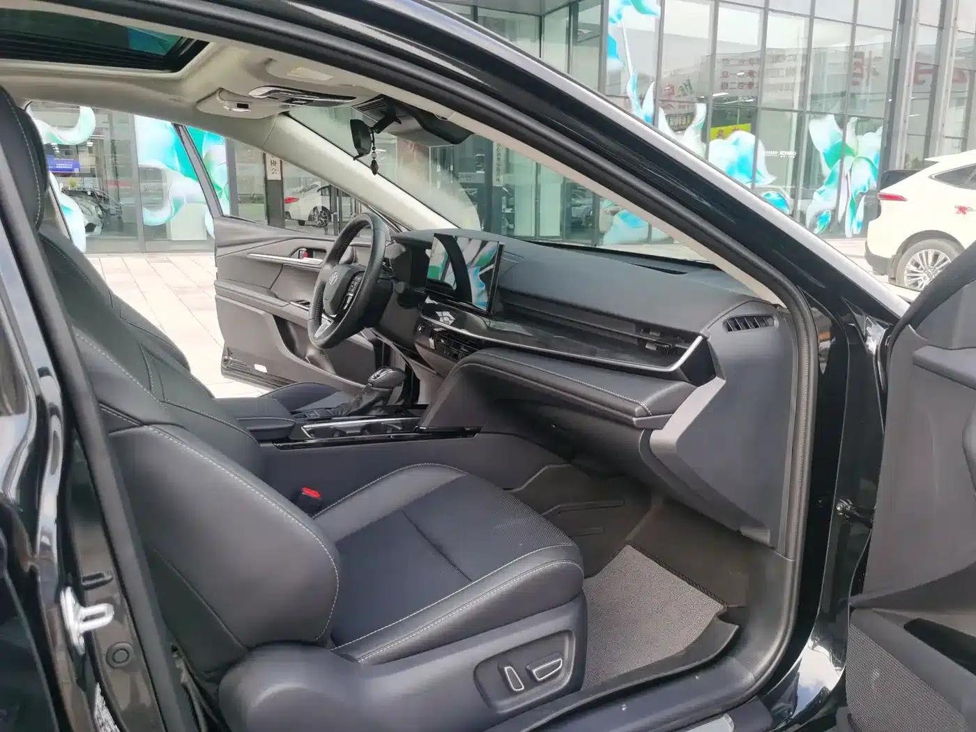2026 Camry Hybrid 2.0HGVP Luxury Edition — миниатюра 11