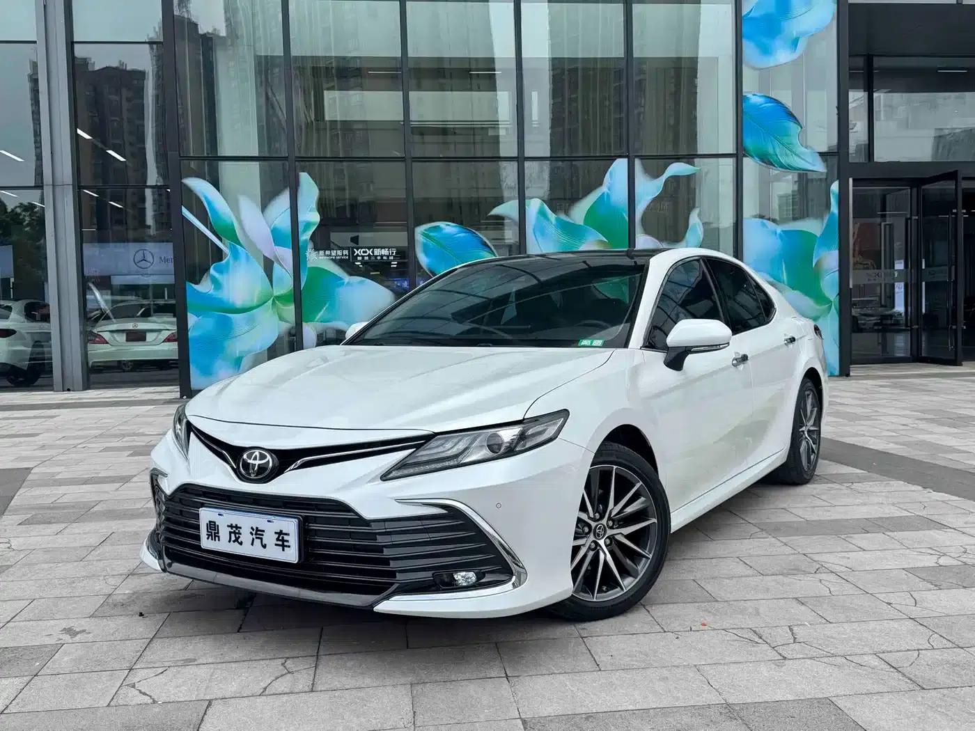 Camry 2021 2.5G Luxury Edition — миниатюра 1