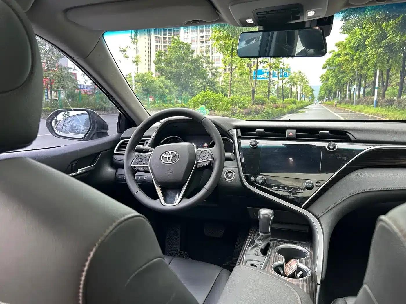 Camry 2019 Facelift 2.0G Luxury Edition — миниатюра 5