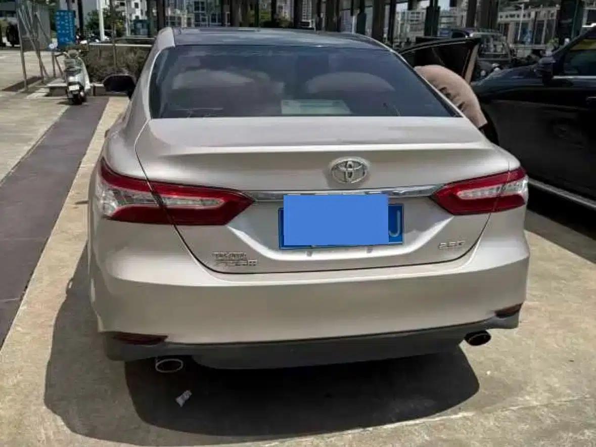 2018 Camry 2.5G Luxury Edition — миниатюра 2