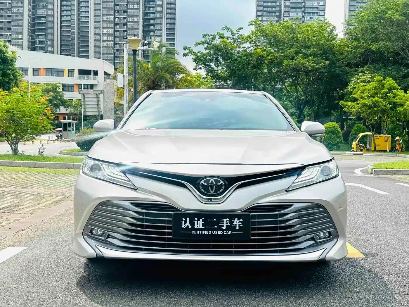 2018 Camry 2.0G Luxury Edition — миниатюра 2