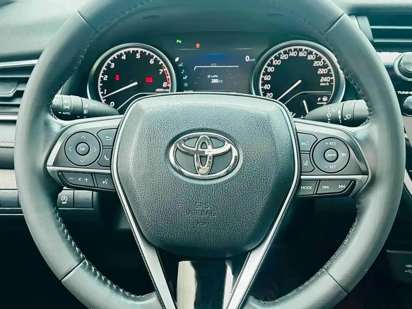 2018 Camry 2.0G Luxury Edition — миниатюра 20