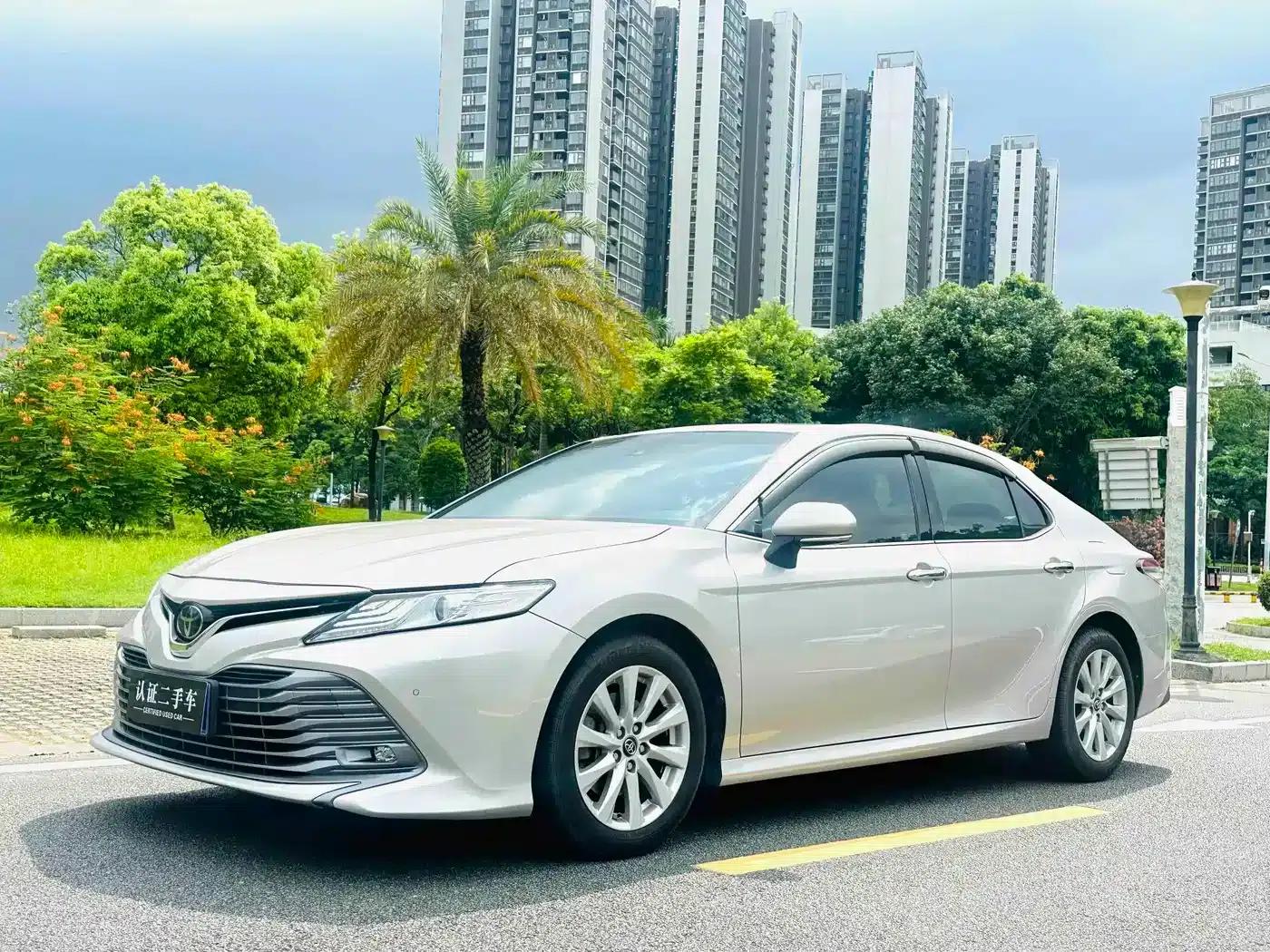 2018 Camry 2.0G Luxury Edition — миниатюра 5