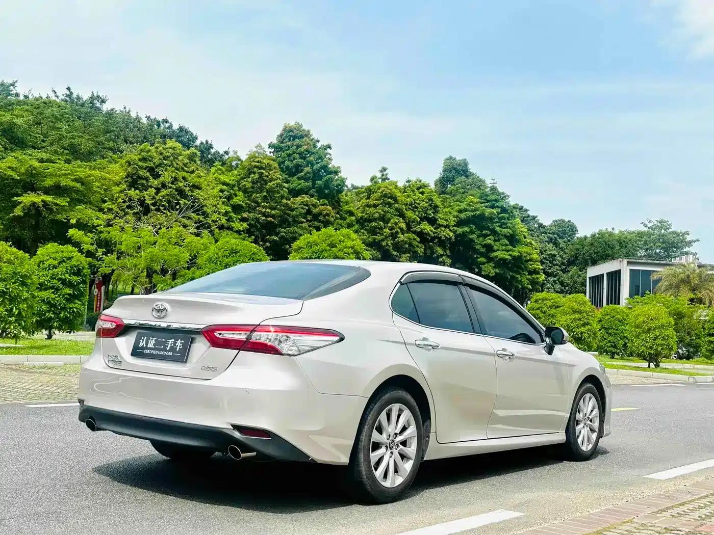 2018 Camry 2.0G Luxury Edition — миниатюра 6