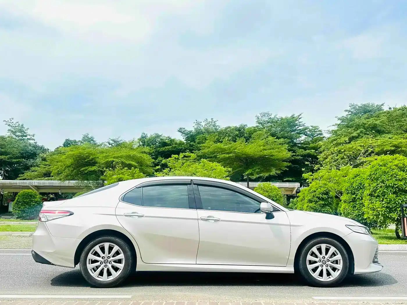 2018 Camry 2.0G Luxury Edition — миниатюра 9