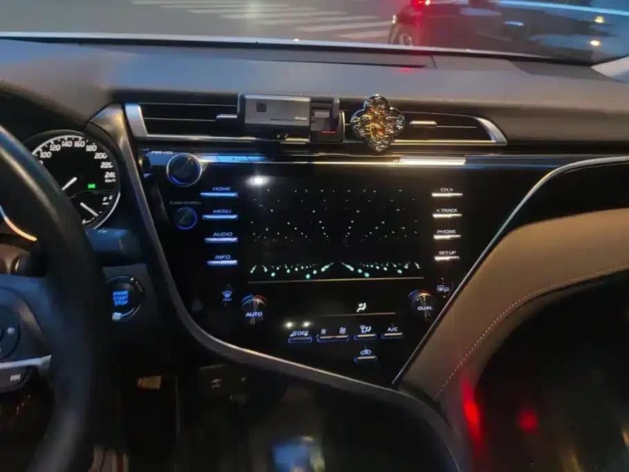2018 Camry 2.5G Luxury Edition — миниатюра 13