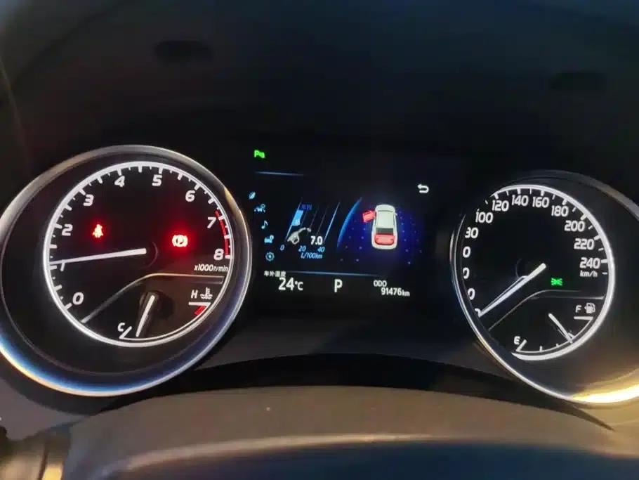 2018 Camry 2.5G Luxury Edition — миниатюра 14