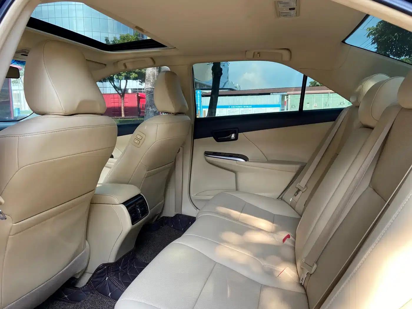 Camry 2015 2.0G Leading Edition — миниатюра 5