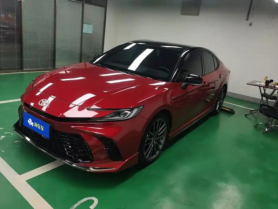 2024 Camry Hybrid 2.0HXS Sport Plus Edition — миниатюра 1