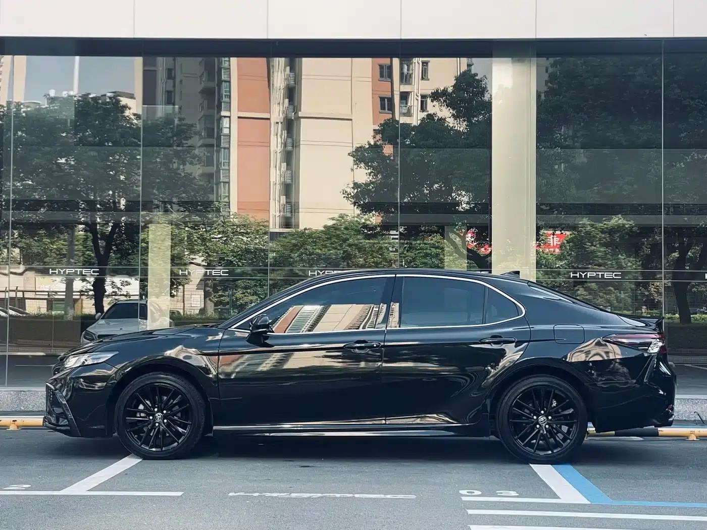 Camry 2022 2.5S Knight Edition — миниатюра 4