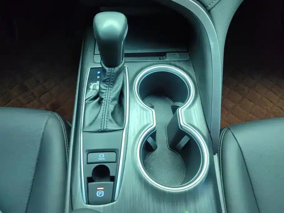 2023 Camry 2.0G Luxury Edition — миниатюра 16