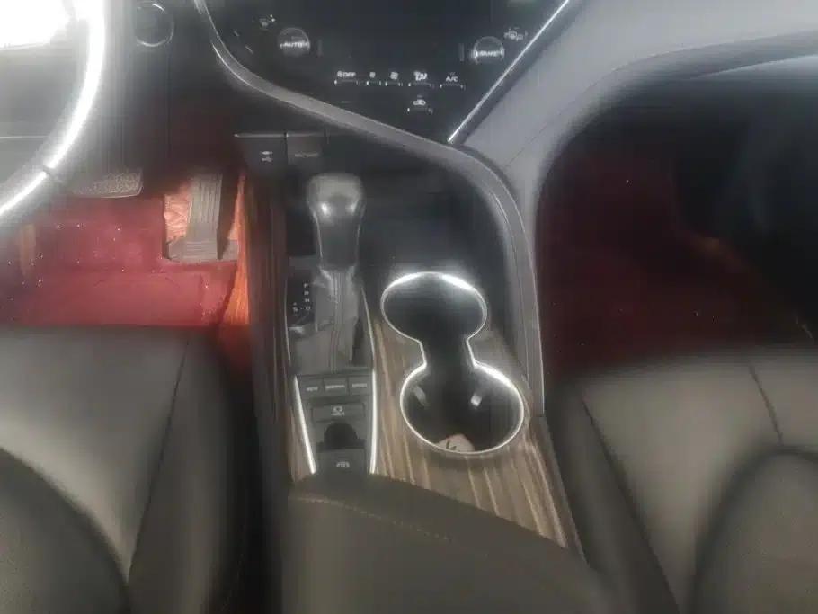 2018 Camry 2.5G Luxury Edition — миниатюра 16