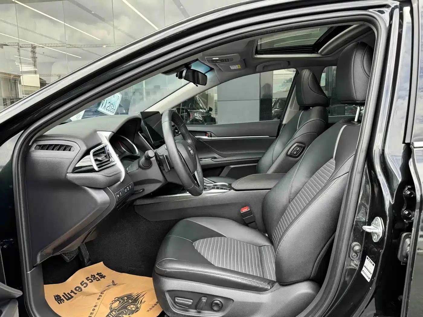 Camry 2022 2.0S Knight Edition — миниатюра 4