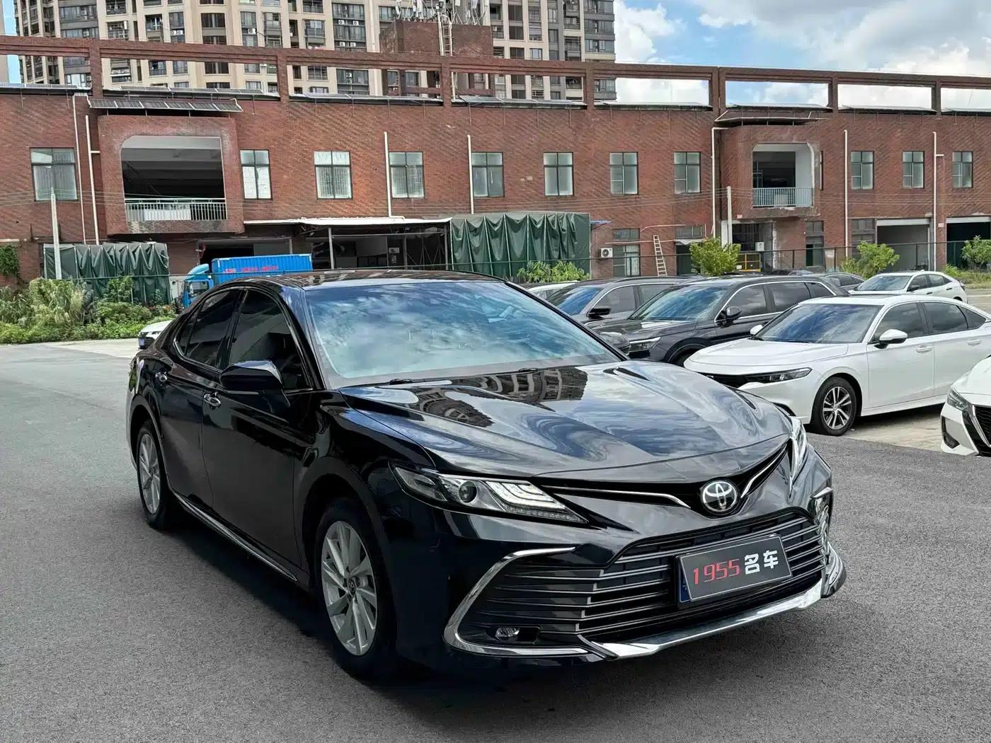 2023 Camry 2.0G Luxury Edition — миниатюра 3