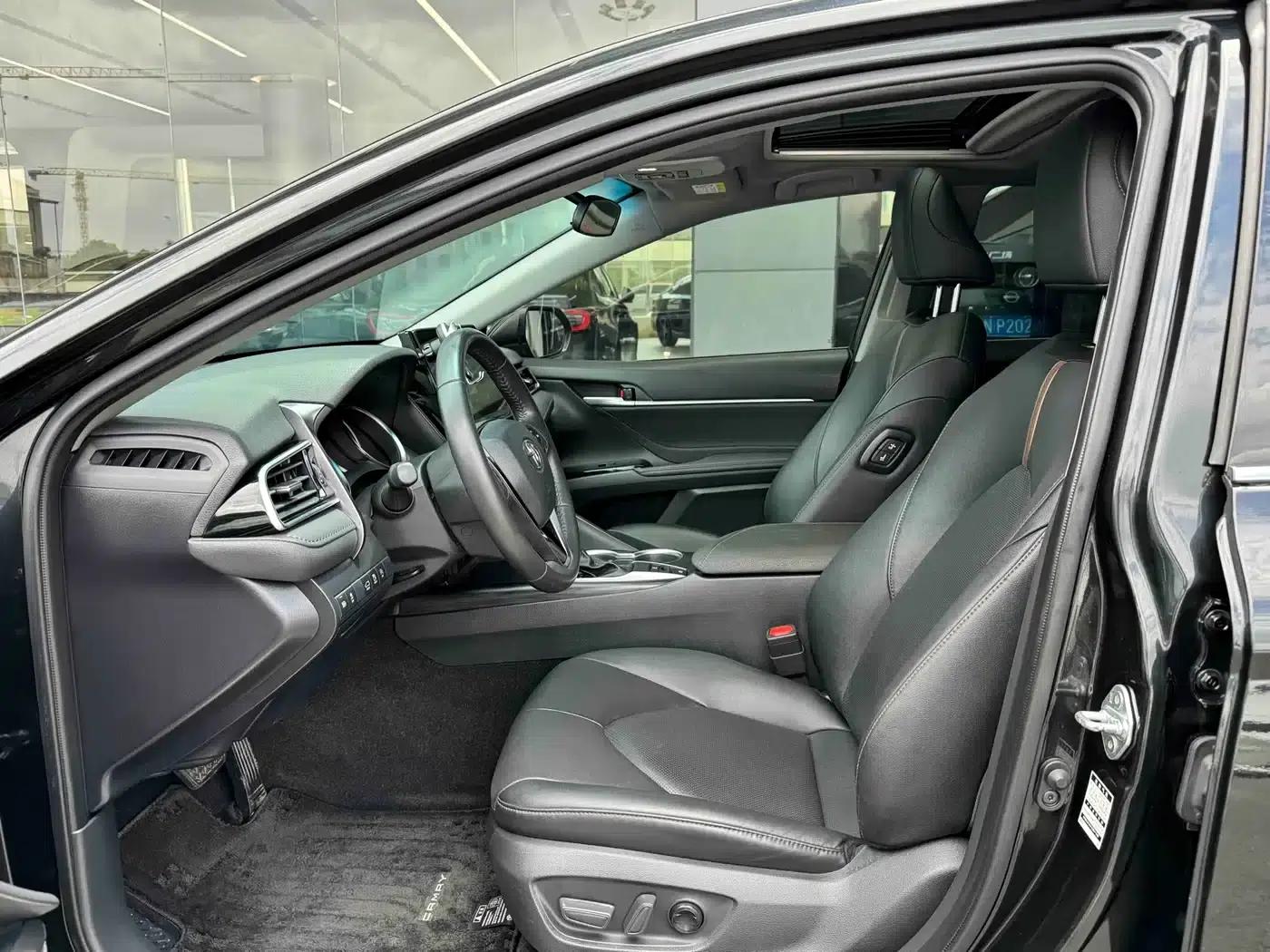 2023 Camry 2.0G Luxury Edition — миниатюра 4