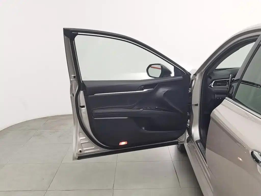 Camry 2019 2.5G Luxury Edition (China VI Emission Standard) — миниатюра 8