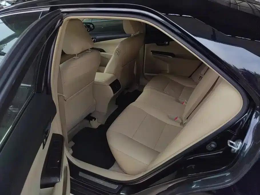 Camry 2015 2.0G Leading Edition — миниатюра 11