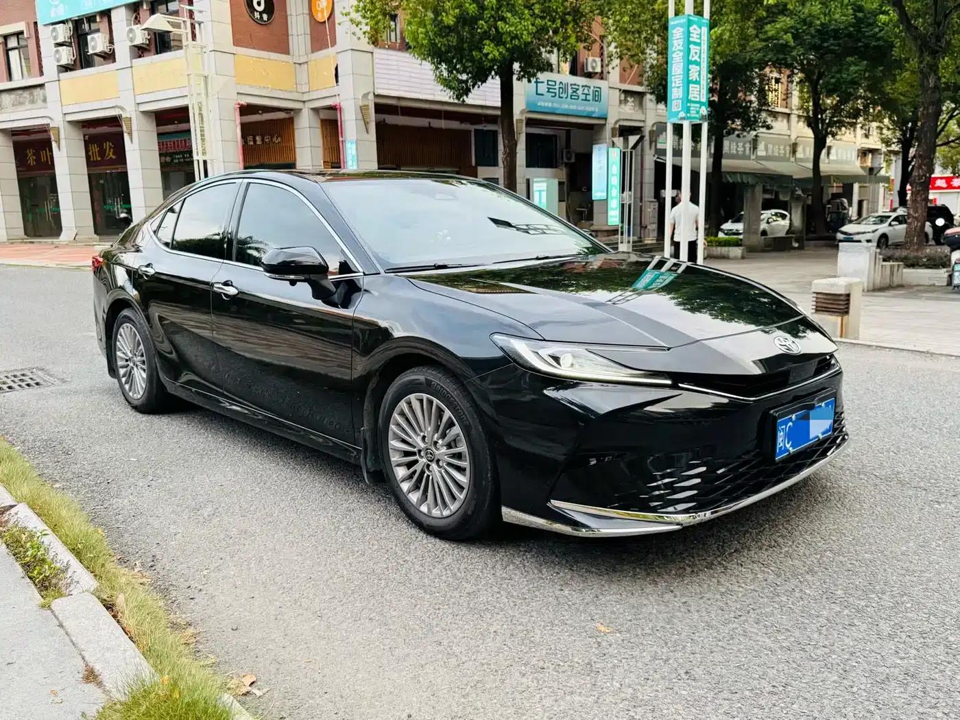 2024 Camry 2.0GVP Luxury Edition — миниатюра 1