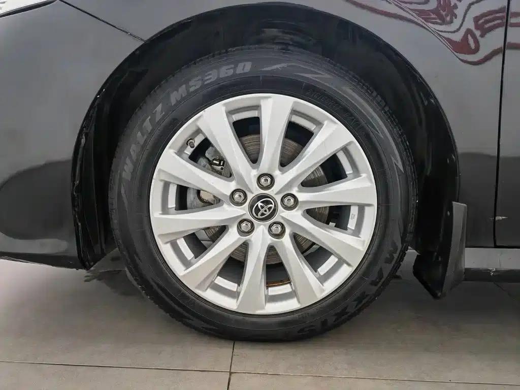 2018 Camry 2.0G Luxury Edition — миниатюра 17