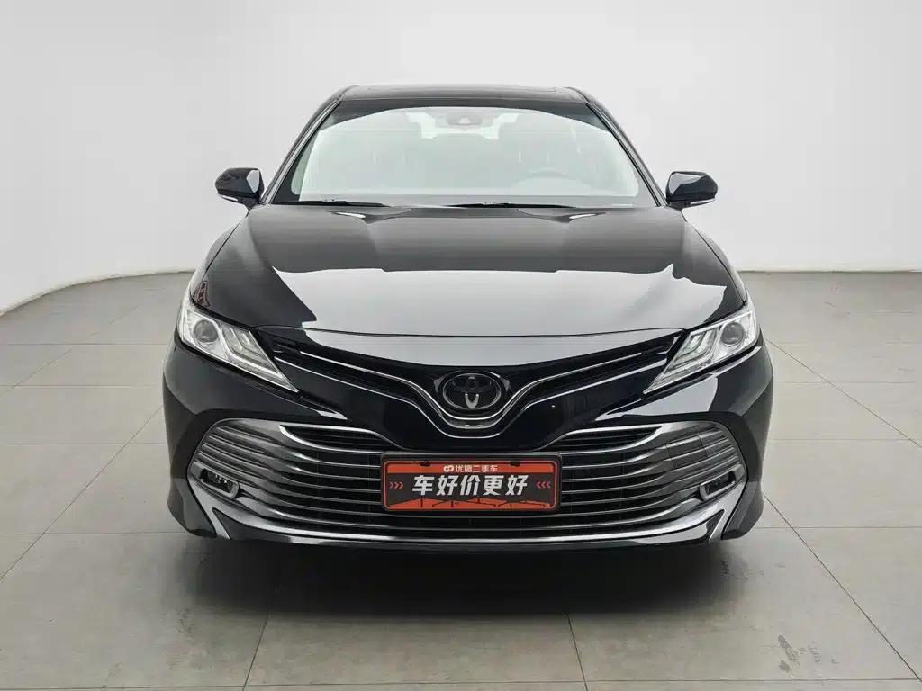 2018 Camry 2.0G Luxury Edition — миниатюра 3