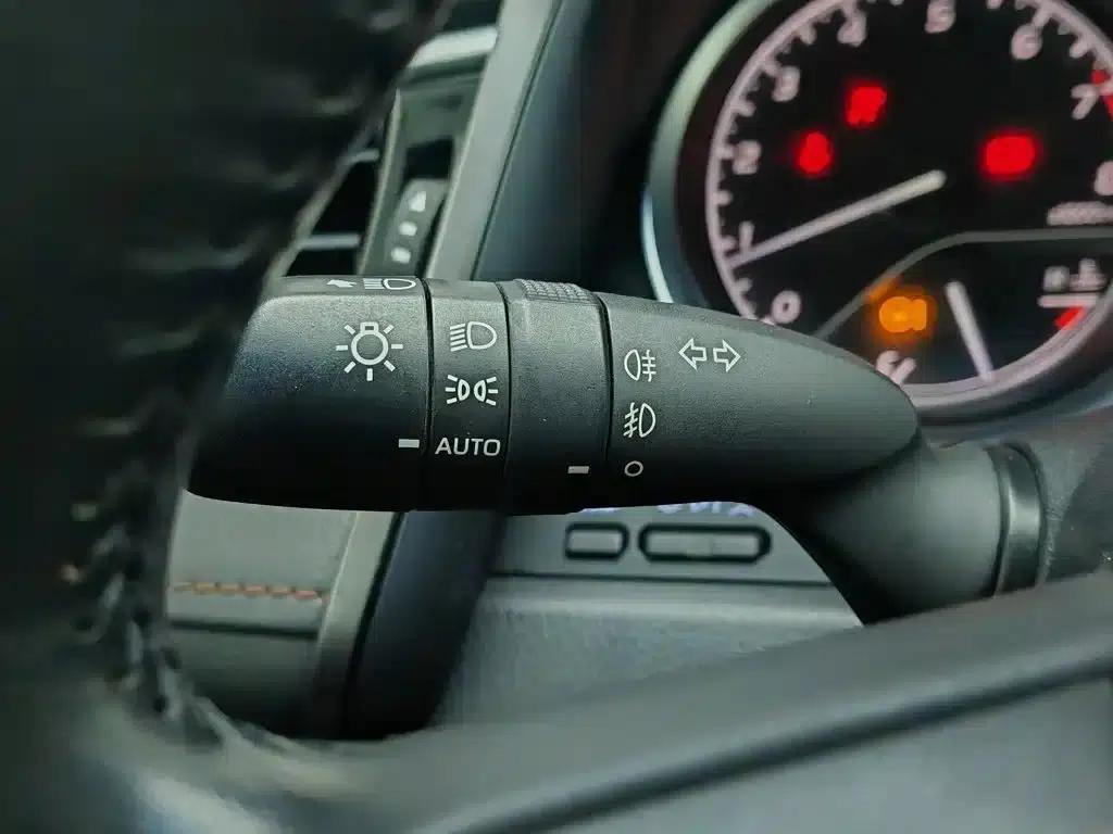 2018 Camry 2.0G Luxury Edition — миниатюра 21