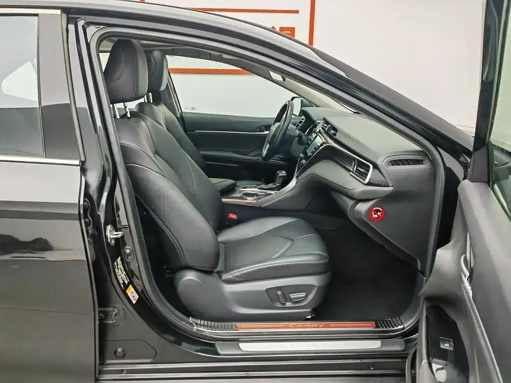 2018 Camry 2.0G Luxury Edition — миниатюра 23