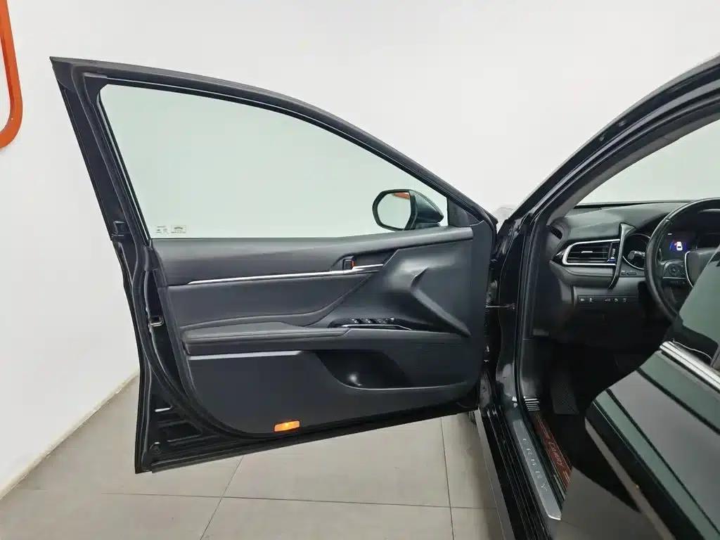 2018 Camry 2.0G Luxury Edition — миниатюра 8