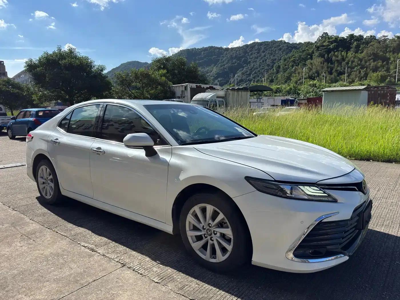 2021 Camry 2.0G Luxury Edition — миниатюра 3