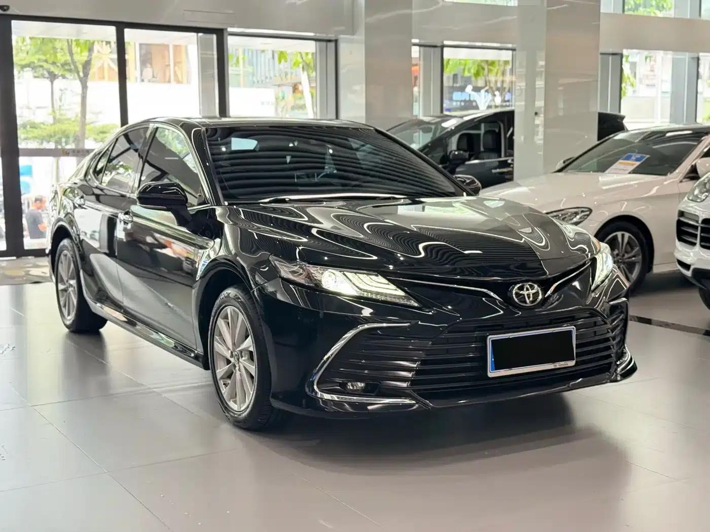2021 Camry 2.0G Luxury Edition — миниатюра 3