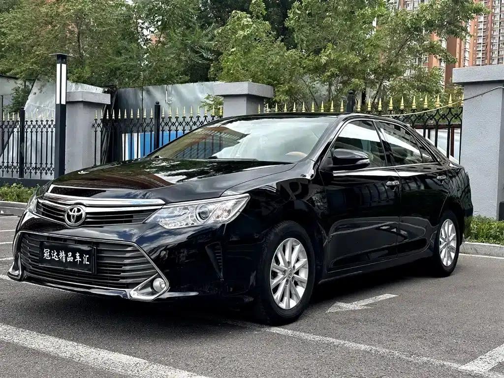 Camry 2015 2.0G Leading Edition — миниатюра 1