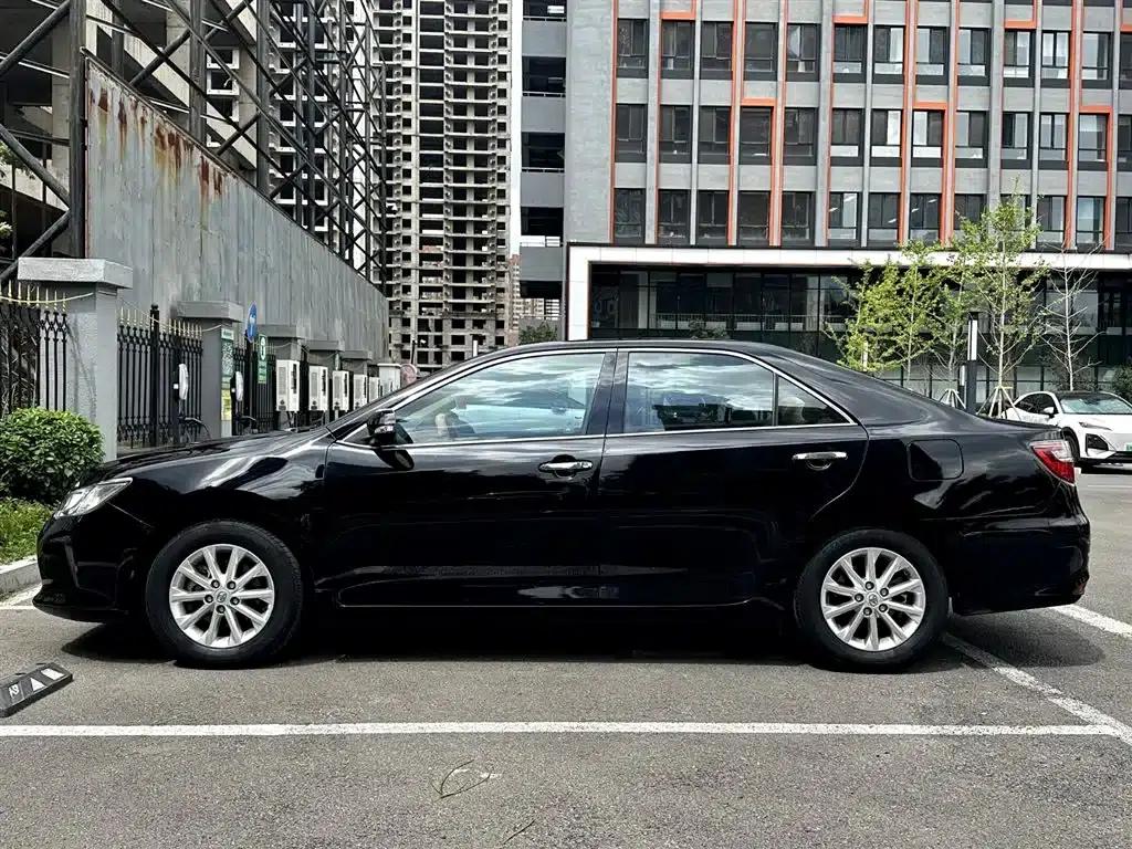 Camry 2015 2.0G Leading Edition — миниатюра 13
