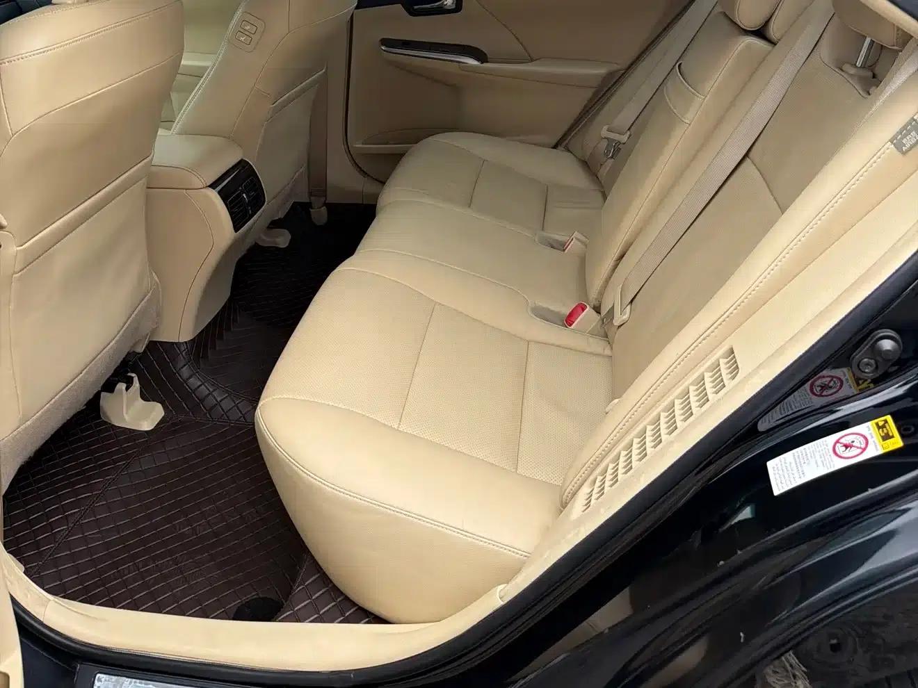 Camry 2016 Hybrid 2.5HG 10th Anniversary Luxury Navigation Edition — миниатюра 11
