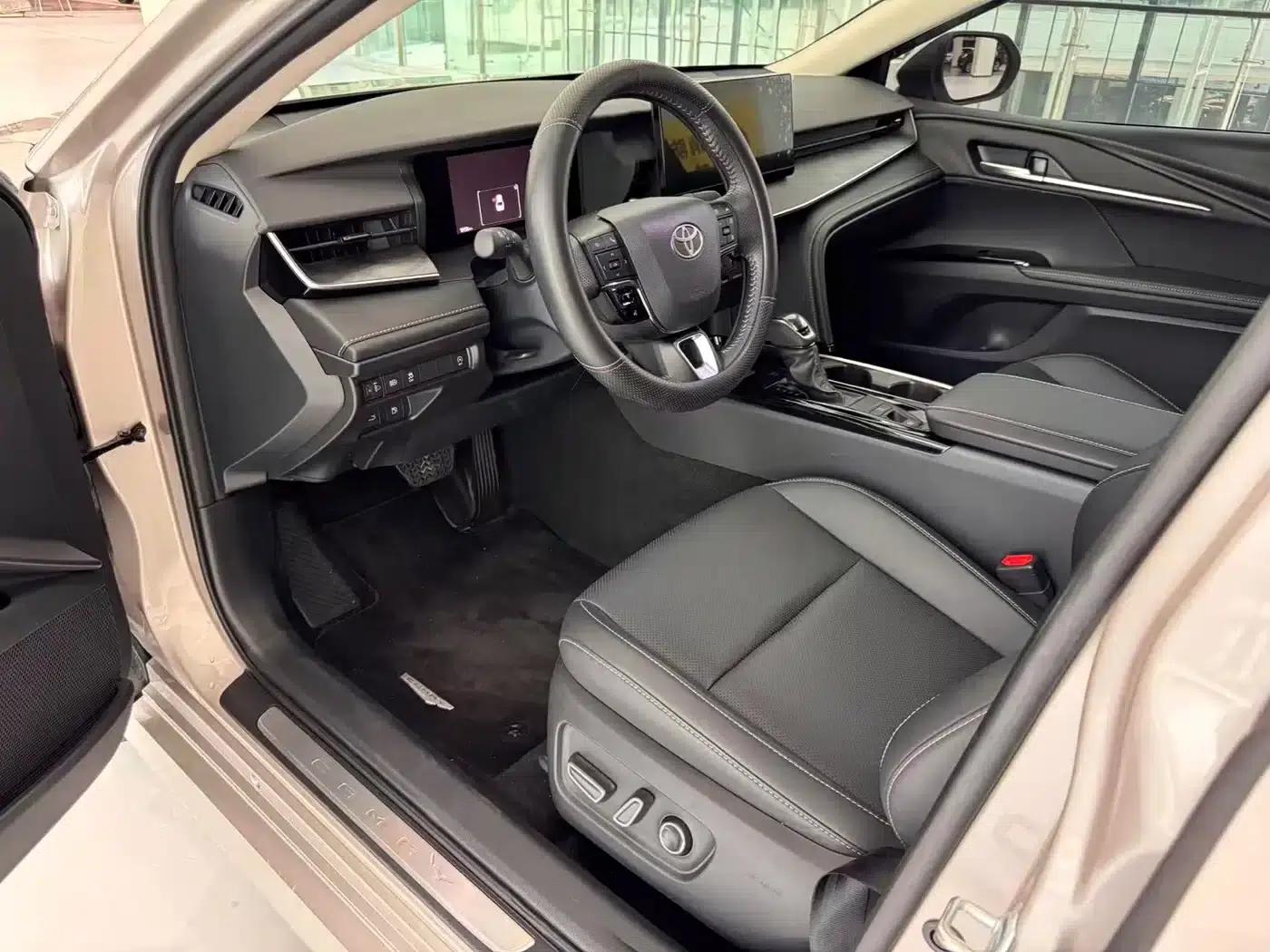 2024 Camry 2.0GVP Luxury Edition — миниатюра 4