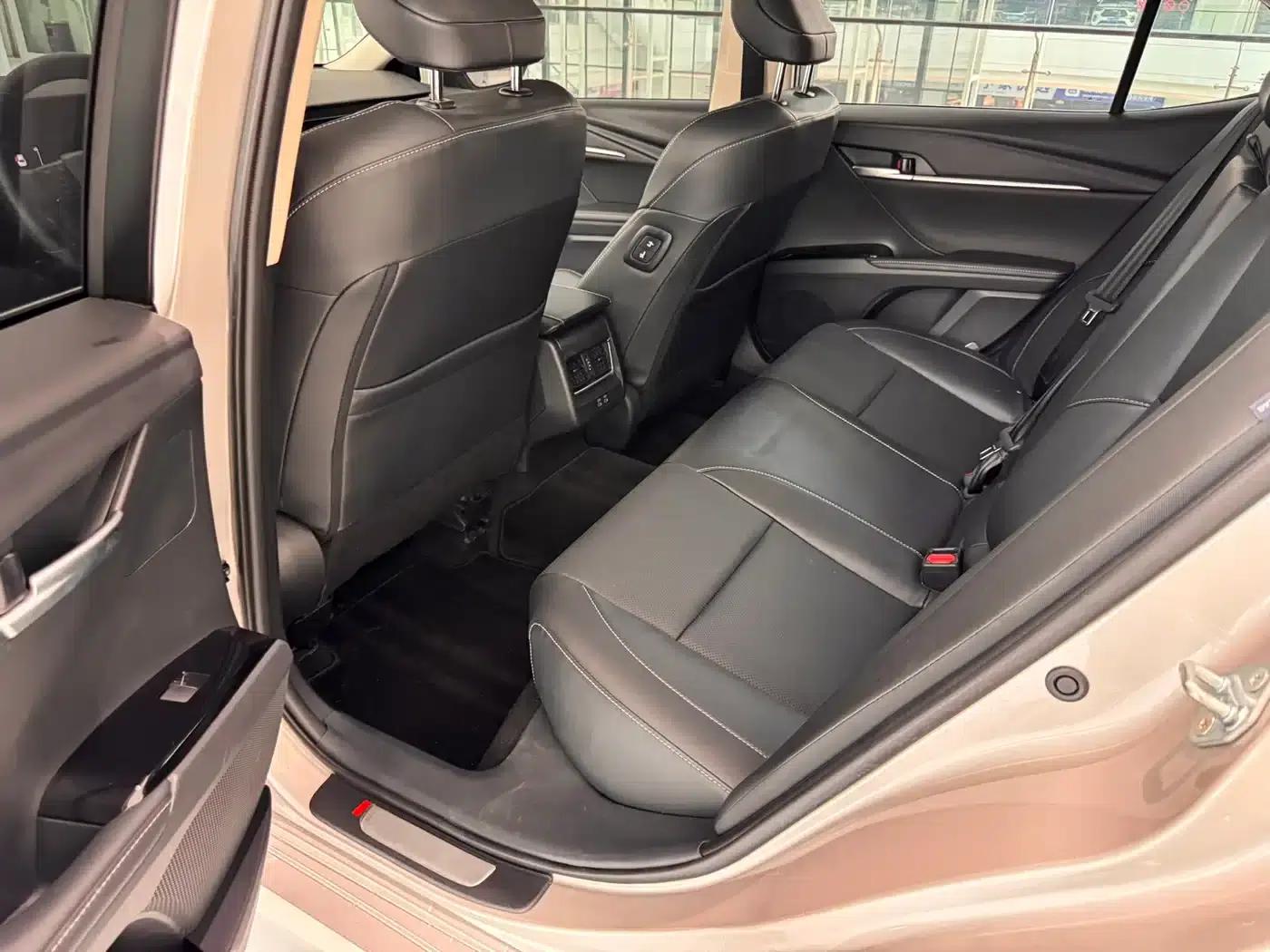 2024 Camry 2.0GVP Luxury Edition — миниатюра 6