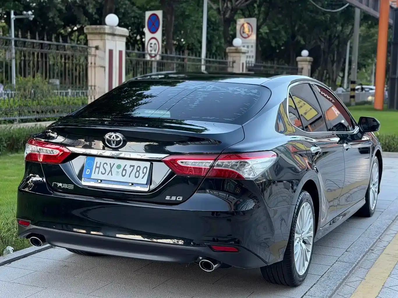 Camry 2019 Facelift 2.5G Luxury Edition — миниатюра 4