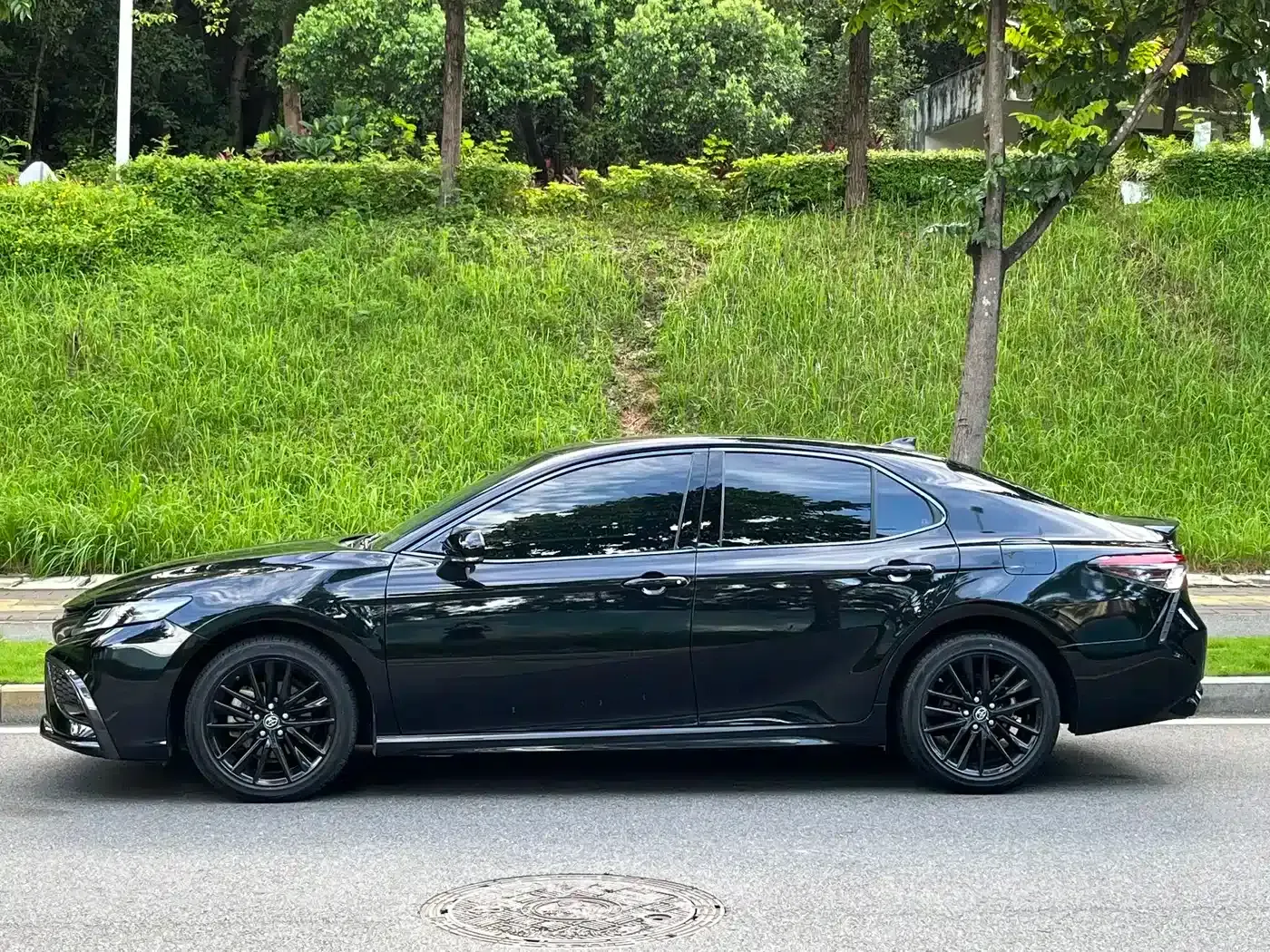 Camry 2022 2.0S Knight Edition — миниатюра 4