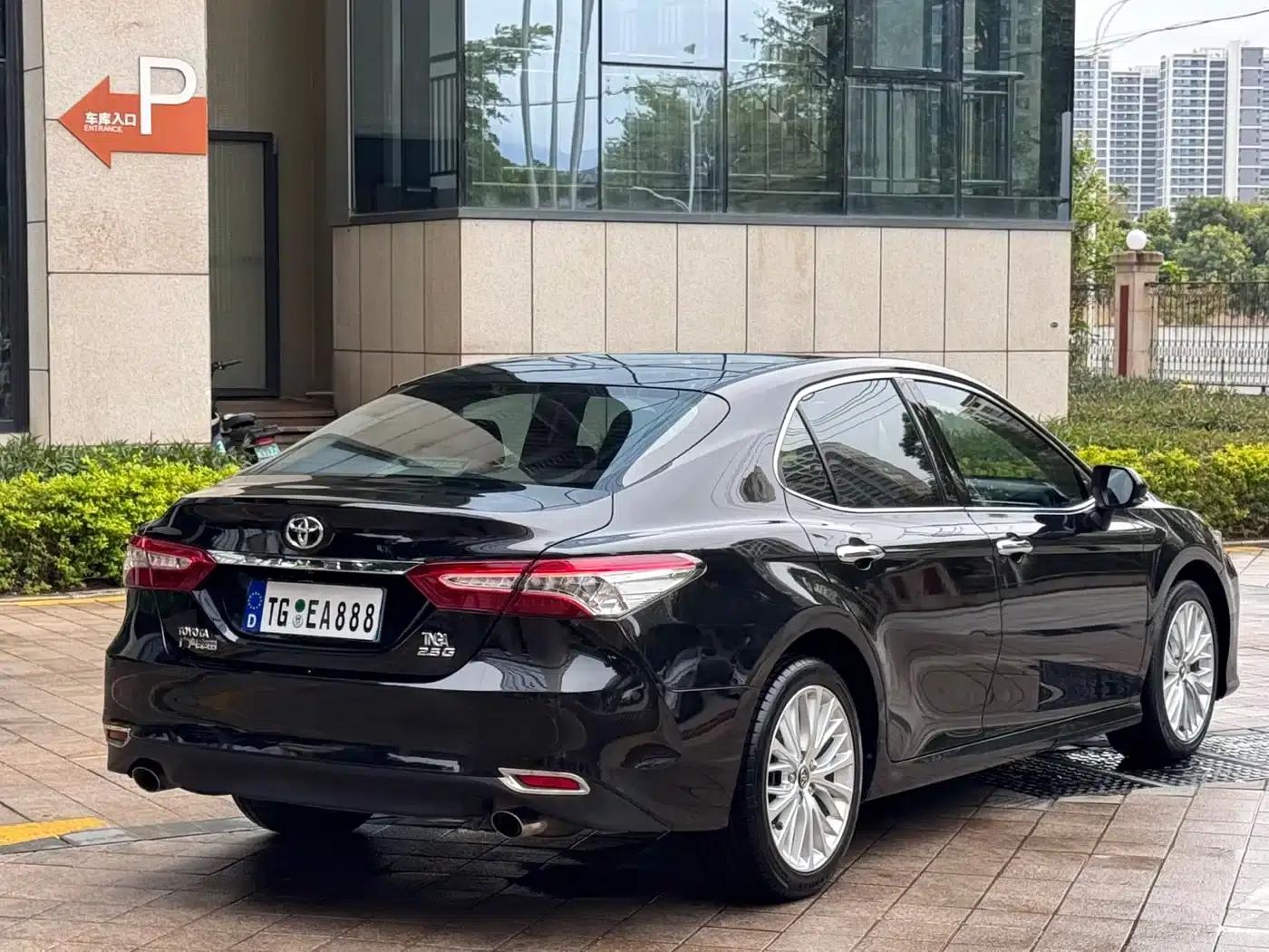 2018 Camry 2.5G Luxury Edition — миниатюра 6