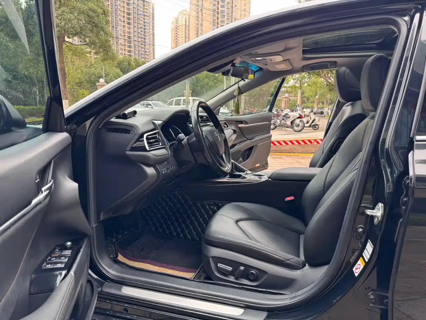 2018 Camry 2.5G Luxury Edition — миниатюра 7
