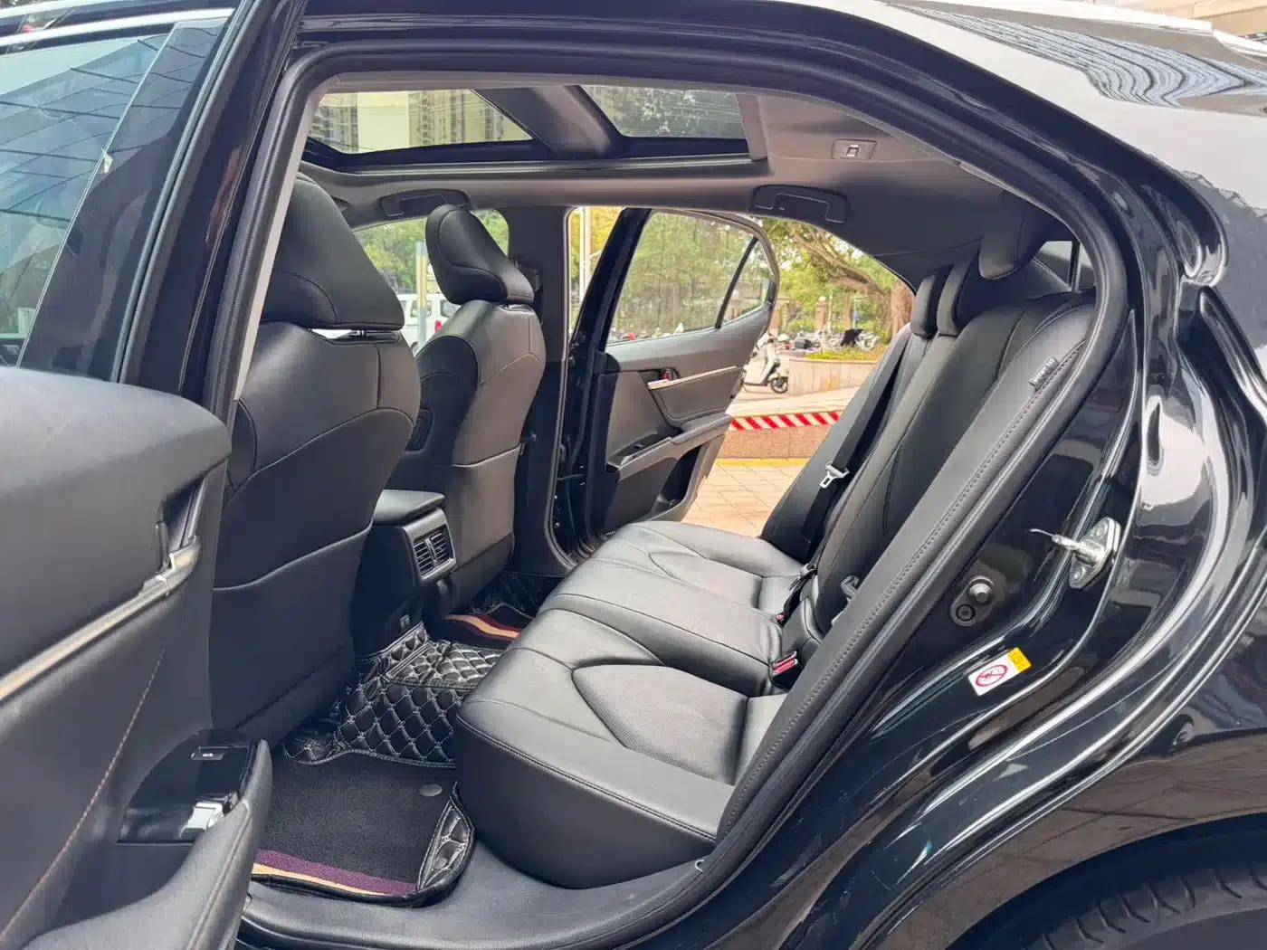 2018 Camry 2.5G Luxury Edition — миниатюра 10