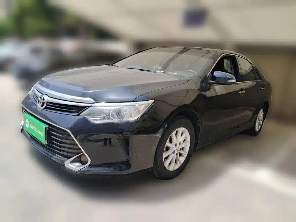 Camry 2016 2.0G 10th Anniversary Leading Edition — миниатюра 2