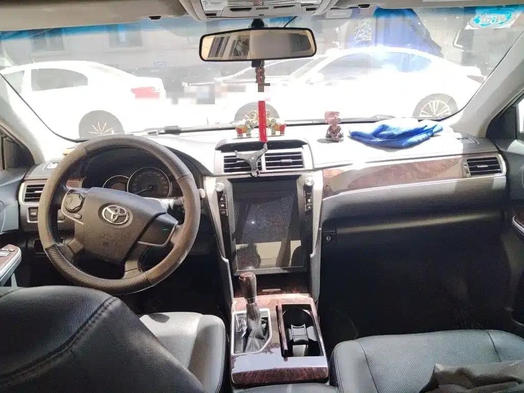 Camry 2016 2.0G 10th Anniversary Leading Edition — миниатюра 13