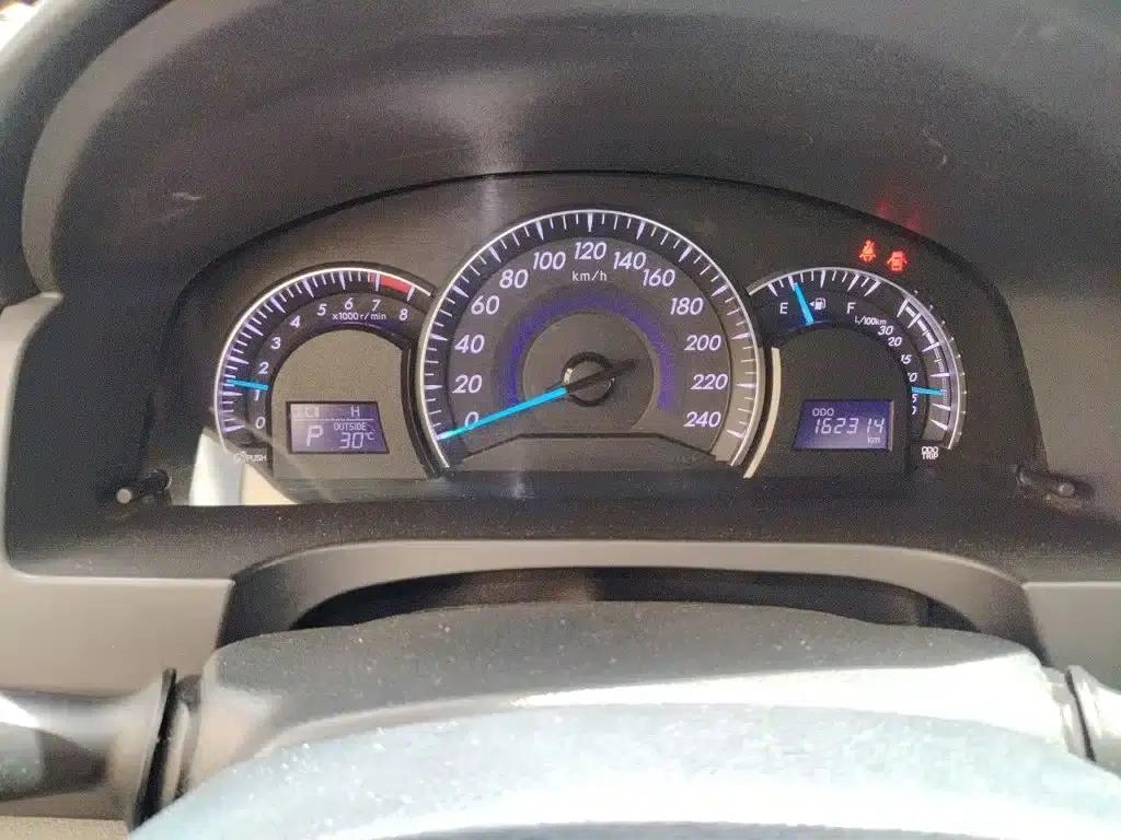 Camry 2016 2.0G 10th Anniversary Leading Edition — миниатюра 4