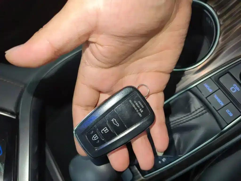 2018 Camry 2.5G Luxury Edition — миниатюра 9