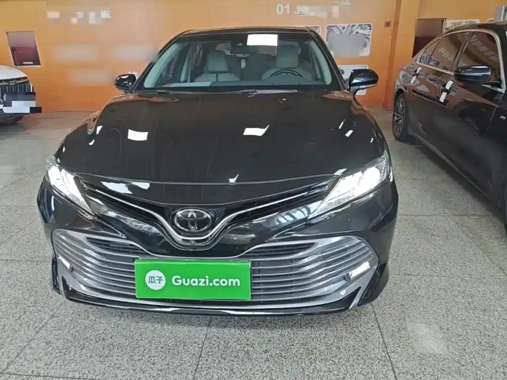 2018 Camry 2.0G Luxury Edition — миниатюра 3