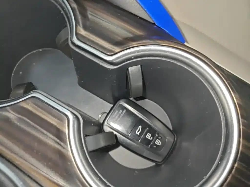 2018 Camry 2.0G Luxury Edition — миниатюра 9